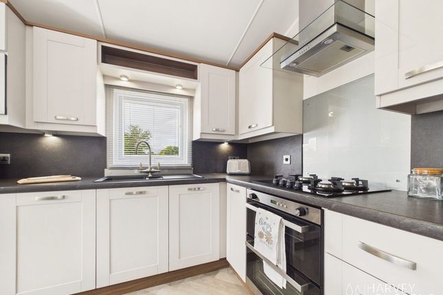 Brynteg Country And Leisure Retreat, Llanrug, Gwynedd photo 5