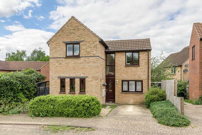 Thumbnail Detached house for sale in Robertson Close, Shenley Church End