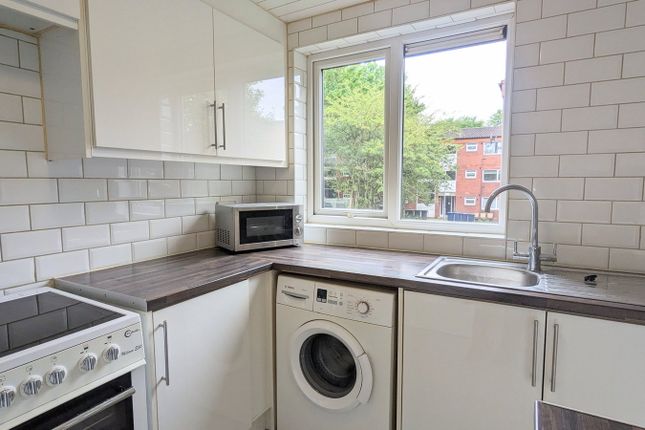45b, Whitburn, Skelmersdale photo 3
