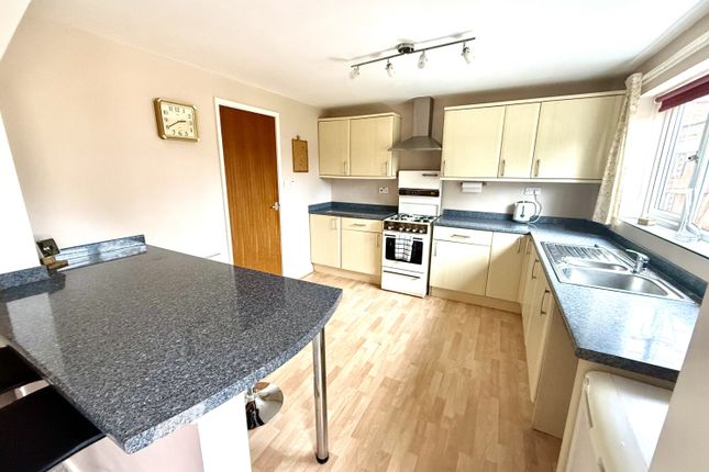 28, Silverwood Close, Hartlepool photo 3