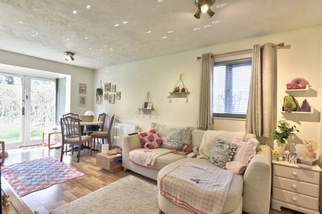 9, Tilebarn Close, Henley On Thames photo 2