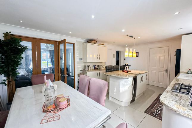 9 Chartwell Grove, Liverpool photo 2