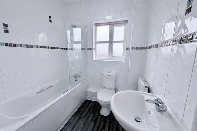3, Chatteris Court, St.Helens photo 5