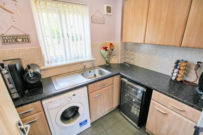 Property for sale in Swallow Close, Upperarmley, Leeds