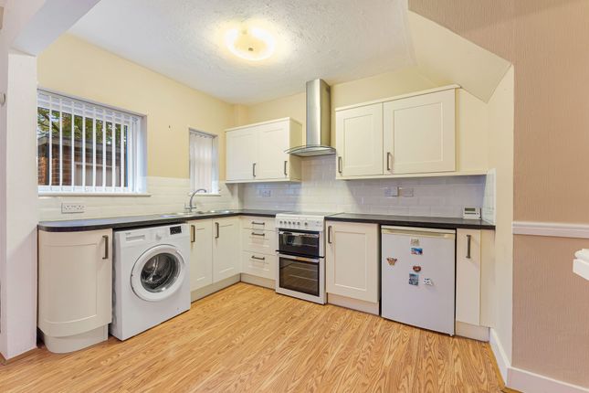 15 Riversdale Road, Runcorn photo 3