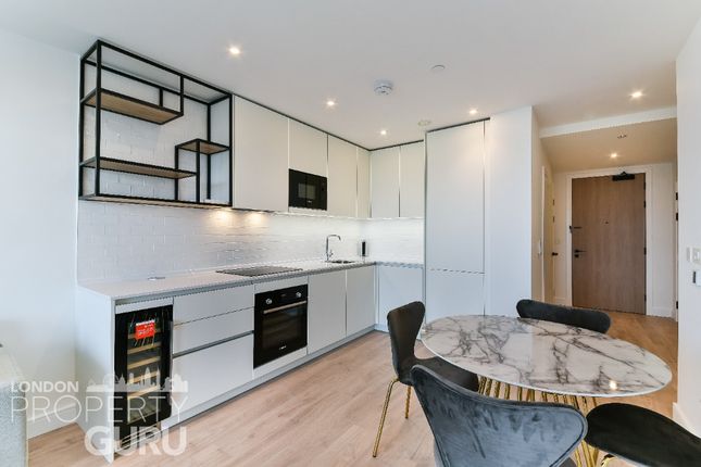 Thumbnail Flat for sale in Grand Union, Wembley, London