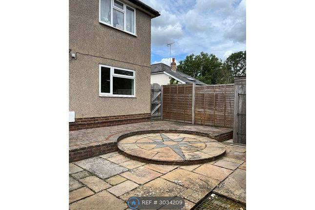 Willis Close, Epsom photo 4