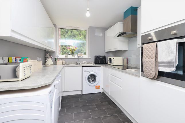 Flat for sale in Ivy House Road, Ickenham