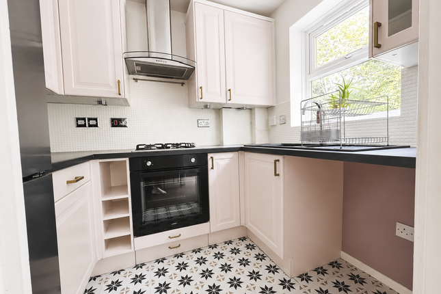 2 Celia Terrace, Bristol photo 4