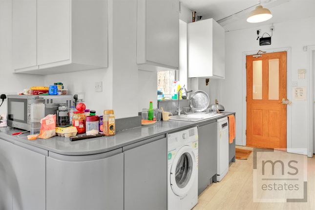 18, Gregory Avenue, Nottingham photo 2