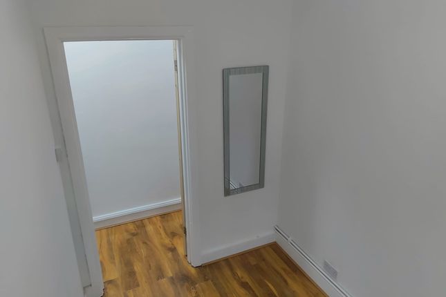 205, Christchurch Avenue, Harrow photo 2