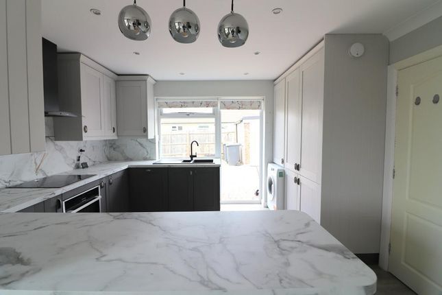 5, Lime Close, Barton Le Clay photo 4