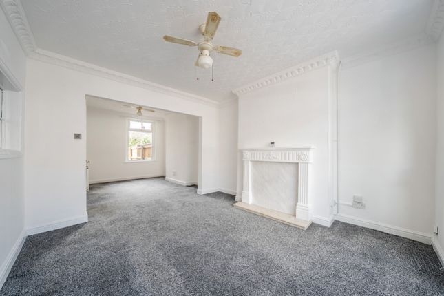 46, Blundell Avenue, Cleethorpes photo 3