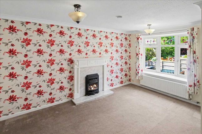 22, Larch Crescent, Nottingham photo 2