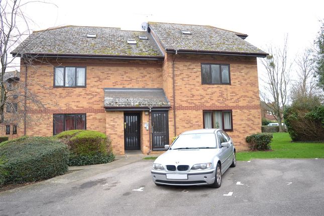 Thumbnail Flat for sale in Cavendish Gardens, St. Margarets Road, Chelmsford