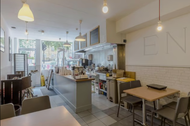 Thumbnail Restaurant/cafe for sale in King's Cross Road, London