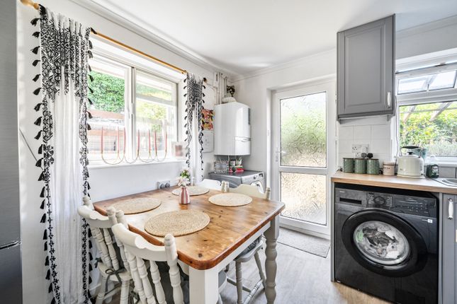10, Langtoft Road, Gloucestershire photo 4
