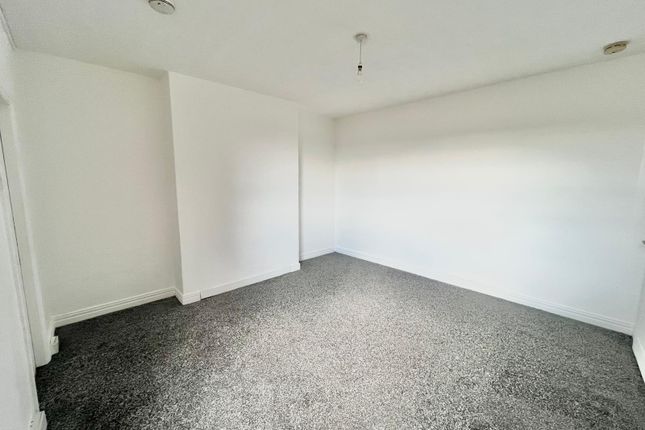 22 Chatsworth Gardens, Byker, Newcastle upon Tyne photo 4