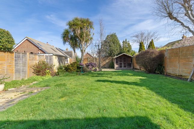 1, Tangmere Gardens, Aldwick, West Sussex photo 3