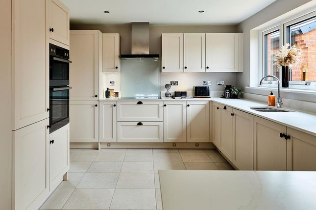 The Rightford - Plot 375, Deben Park At Brightwell Lakes, Ipswich Road, Martlesham photo 3