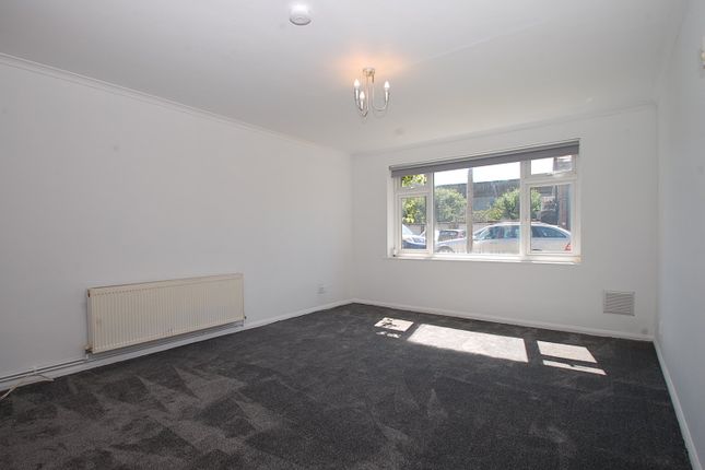 Hiljon Crescent, Gerrards Cross photo 3