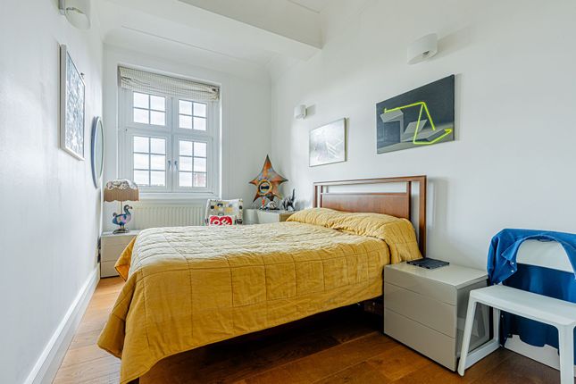 Apt 125, New River Head, London photo 4