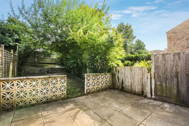 3 bed detached house to rent in Chale Road, London SW2