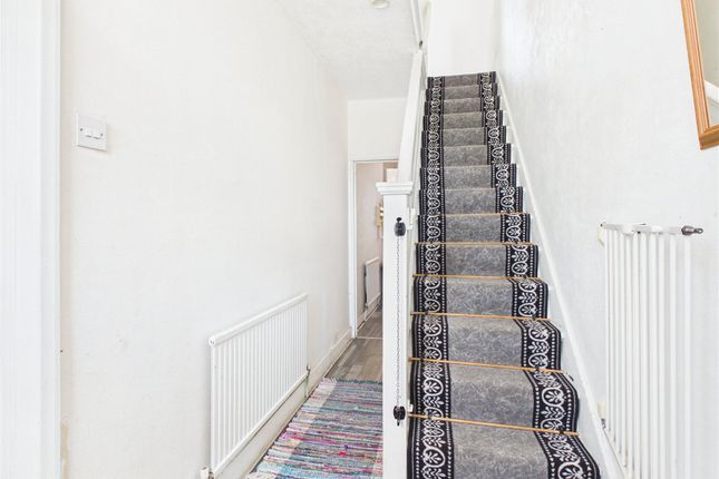 74, Baxter Road, London photo 2