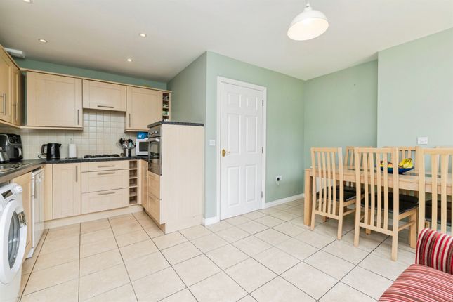 4, Groom Terrace, Hartlepool photo 2