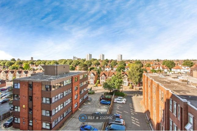 Beaumont Court Victoria Avenue, Southend-On-Sea photo 3