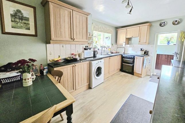 Doverte Cottage, Park Lane, Dursley photo 4