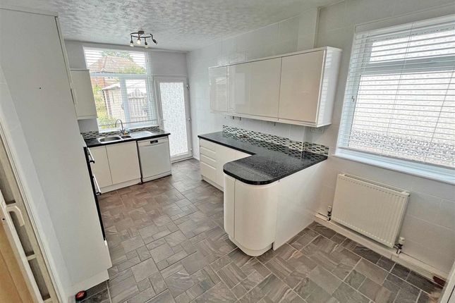 37, Ferguson Avenue, ROMFORD photo 4