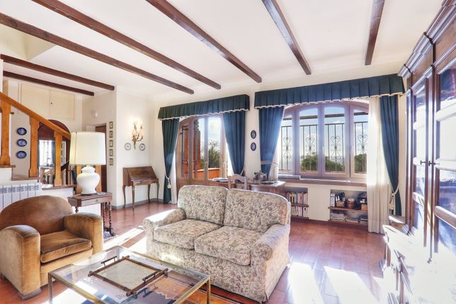 Thumbnail Apartment for sale in Sassetta, Tuscany, Italy