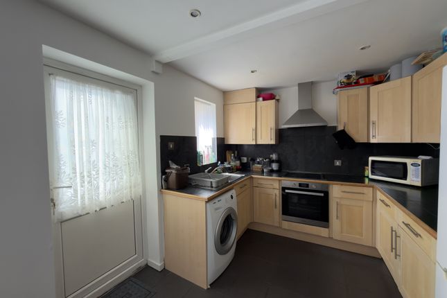 1, Ivy Court, London photo 4