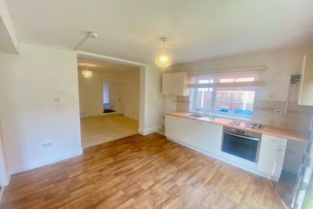 Thumbnail Flat to rent in 2A Charnwood Grove, Nottingham