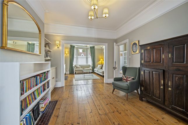 246, Sandycombe Road, Surrey photo 4