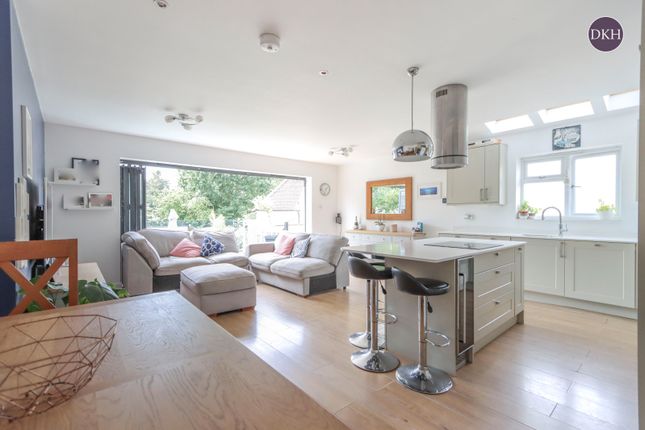 54, Bateman Road, Rickmansworth photo 4