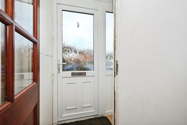 11, Lea Crescent, Rugby photo 3