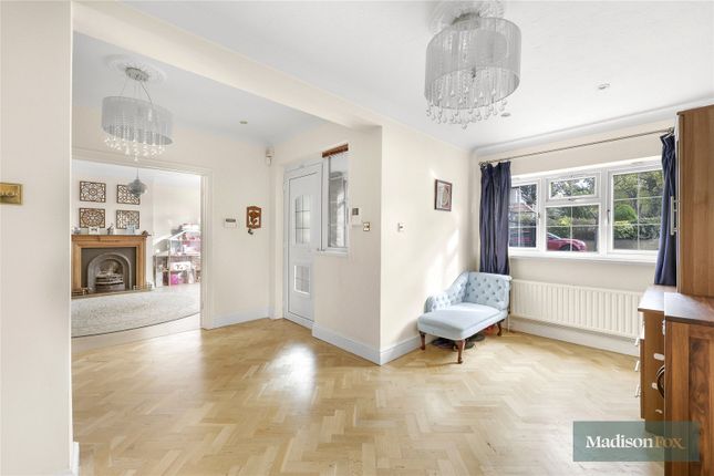 2, Coolgardie Avenue, Essex photo 3