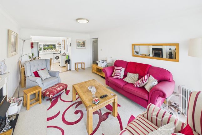 9 Rosebank, Coast Road, West Mersea photo 2