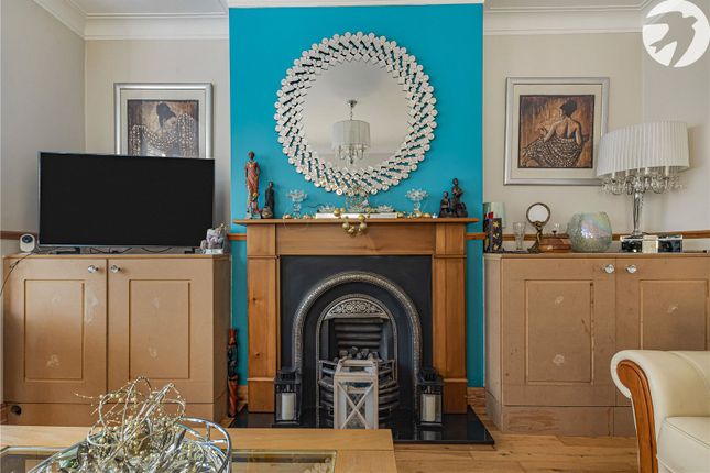 133, Bellingham Road, London photo 4