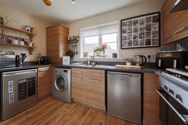 106 Bayfield, Newcastle Upon Tyne photo 4
