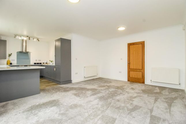 Flat for sale in Colley Gardens, Stanley, Wakefield