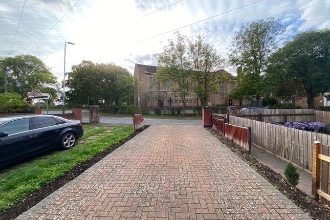 193, Gooding Avenue, Leicester photo 3