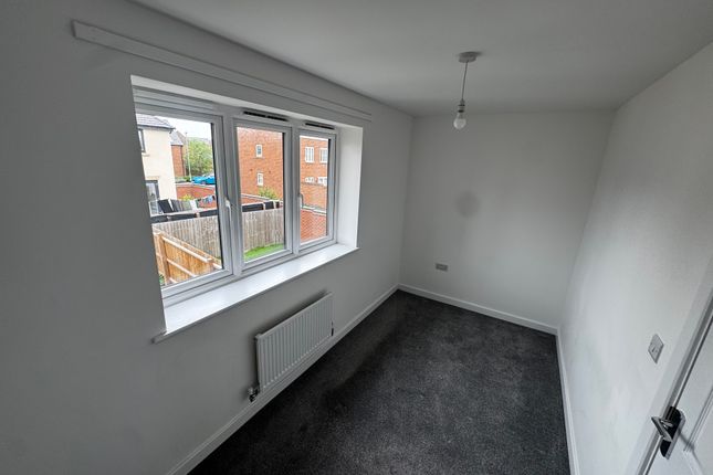 11, Canons Close, Corby photo 5