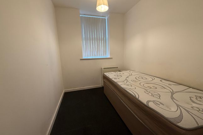 Apt 27, Wakefield photo 4