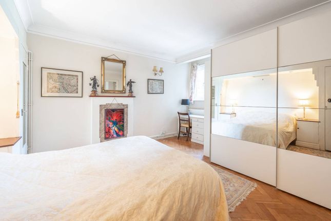 Thumbnail Flat for sale in The Broadway, Mill Hill, London