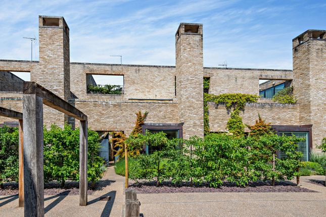 25, Henslow Mews, Cambridgeshire photo 5