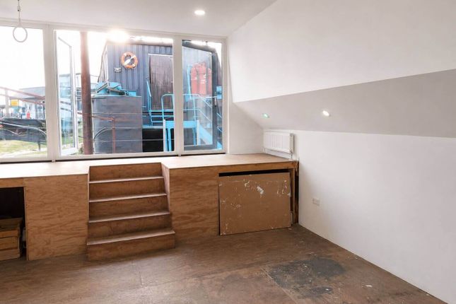 Apriori, Vicarage Lane, Rochester photo 4