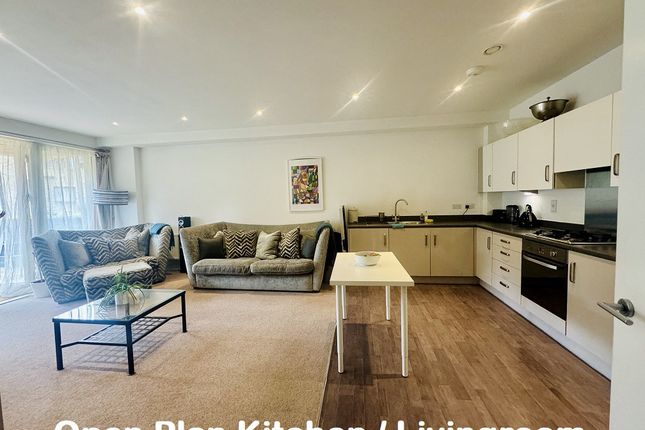 Flat 1 Lucerne Apartments,, Lucerne Apartments, London photo 4
